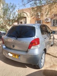 السيارات-النفعية-toyota-yaris-2010-ورماس-الوادي-الجزائر