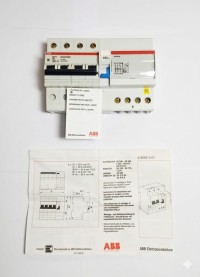 معدات-كهربائية-disjoncteur-differentiel-abb-4x50a-500ma-السحاولة-الجزائر