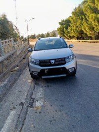 سيارات-dacia-sandero-2017-stepway-المدية-الجزائر