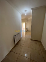 appartement-location-f5-alger-mahelma-algerie