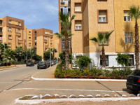 appartement-location-f4-alger-mahelma-algerie