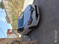 سيارة-صغيرة-renault-clio-4-2015-limited-المدية-الجزائر