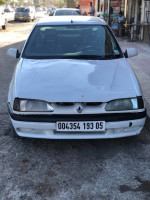 voitures-renault-19-1993-r19-batna-algerie