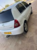 voitures-renault-clio-campus-2015-extreme-hennaya-tlemcen-algerie