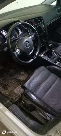 سيارات-volkswagen-golf-7-2017-تيزي-وزو-الجزائر