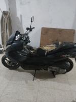 motos-et-scooters-super-scooter-2014-bachdjerrah-alger-algerie