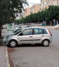 سيارات-ford-fiesta-2002-city-أميزور-بجاية-الجزائر