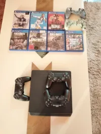 Ps4 slim 800g très bon état 