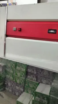 Armoire négatif positif de médicaments 