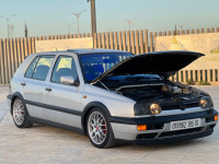 voitures-volkswagen-golf-3-1995-les-eucalyptus-alger-algerie