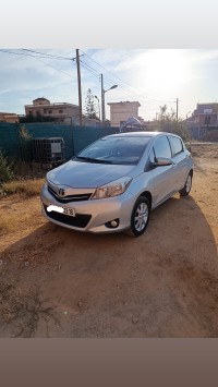 cars-toyota-yaris-2012-rouiba-alger-algeria