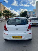 voitures-hyundai-i20-2015-mila-algerie