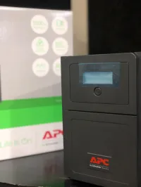 Onduleur APC EASY UPS 1000 va - 700W -SMV1000I-