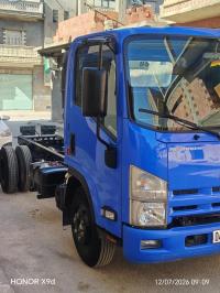 شاحنة-isuzu-2015-عين-لحجر-سطيف-الجزائر