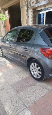 سيارات-peugeot-207-2007-premium-بريكة-باتنة-الجزائر