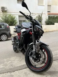 Kawasaki Z900 2025