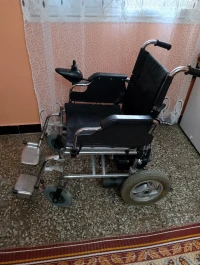 Fauteuil roulant électrique كرسي متحرك كهربائي