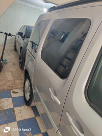 voitures-renault-kangoo-2021-privilege-bir-el-djir-oran-algerie