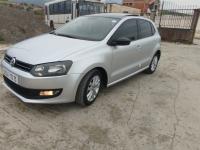سيارات-volkswagen-polo-2013-black-et-silver-تيزي-نثلاثة-وزو-الجزائر