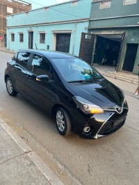 سيارات-toyota-yaris-2017-red-edition-مستغانم-الجزائر