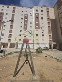 شقة-بيع-3-غرف-عنابة-الجزائر
