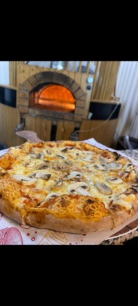 سياحة-و-تذوق-الطعام-pizzario-بيتزاريو-وهران-الجزائر