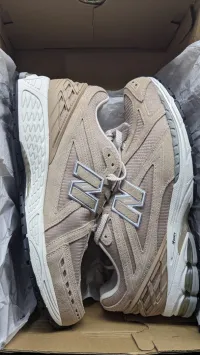 New Balance 1906R Ref M1906RV - Original اصلية - Pointure 46.5 / 30 Centimètre