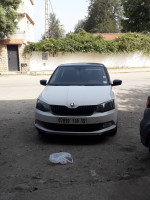 citadine-skoda-fabia-2018-monte-carlo-azazga-tizi-ouzou-algerie