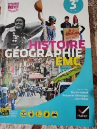 Livre d'histoire géo 3e