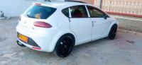 moyenne-berline-seat-leon-2011-fully-echatt-el-tarf-algerie