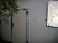 معدات-كهربائية-chambre-froide-غرف-التبريداجهزة-lot-frigorifique-الكاليتوس-الجزائر