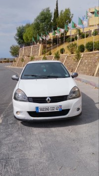 voitures-renault-clio-campus-2012-bye-damous-tipaza-algerie