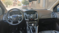 voitures-ford-focus-4-portes-2012-algerie