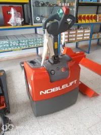 TRANSPALLETE ELECTRIQUE NOBELIFTE  1500 KG 12 V/85