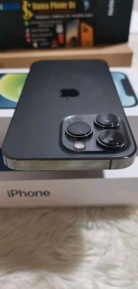 هواتف-ذكية-iphon-13-باب-الزوار-الجزائر