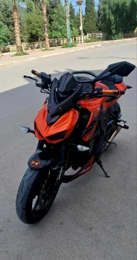 Kawasaki Z1000 robot 2017
