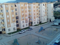 appartement-location-vacances-f3-bejaia-souk-el-thenine-algerie