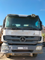 camion-mercedes-malaxeur-2014-ouled-moussa-boumerdes-algerie