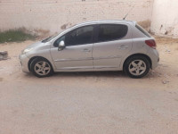 voitures-peugeot-207-2012-el-oued-algerie