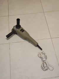 tronçonneuse 1010w de marque Crown