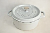 Cocotte Staub Fonte 24Cm Blanc Truffle -S21//