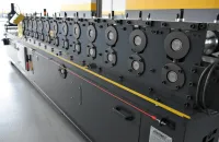 machine profileuse pour tout type de profilé pou rideaux métallique,volet roulant et porte de garage