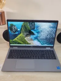 DELL LATITUDE 5520 15.6'' FHD | CORE i5 1135G7 | 16GB RAM | 512 NVMe SSD | INTEL IRIS XE GRAPHICS