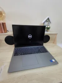 DELL VOSTRO 15.6'' FHD | 12EME GEN CORE i7-1260P | 16GB RAM | 512GB SSD | INTEL IRIS XE 