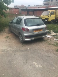 سيارات-peugeot-206-plus-2011-فوكة-تيبازة-الجزائر
