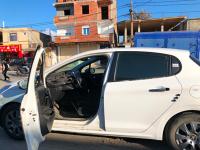 سيارات-peugeot-208-2012-بومرداس-الجزائر