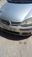 moyenne-berline-volkswagen-golf-5-2005-setif-algerie