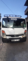 camion-nissan-nt400-2012-algerie