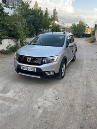 سيارات-dacia-sandero-2017-stepway-واقنون-تيزي-وزو-الجزائر
