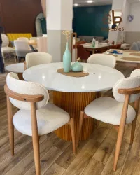 Table LUXA